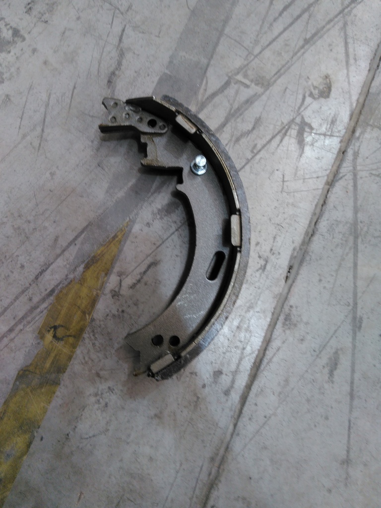 C - BREAK SHOE FRENO TRASERO NP 071123100634