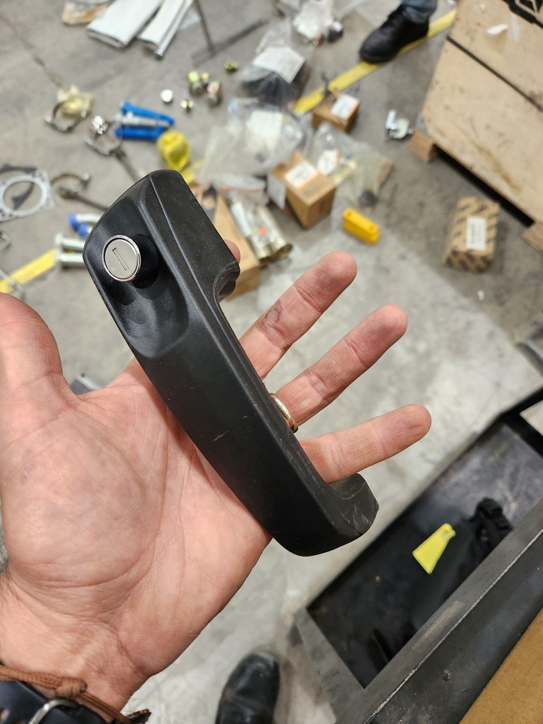 HANDLE NP 061223032501
