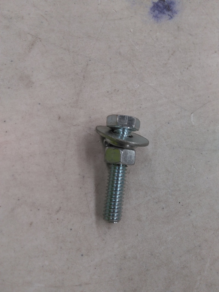 NP 081223115330 BOLT M8 LARGO 1.5 PLG