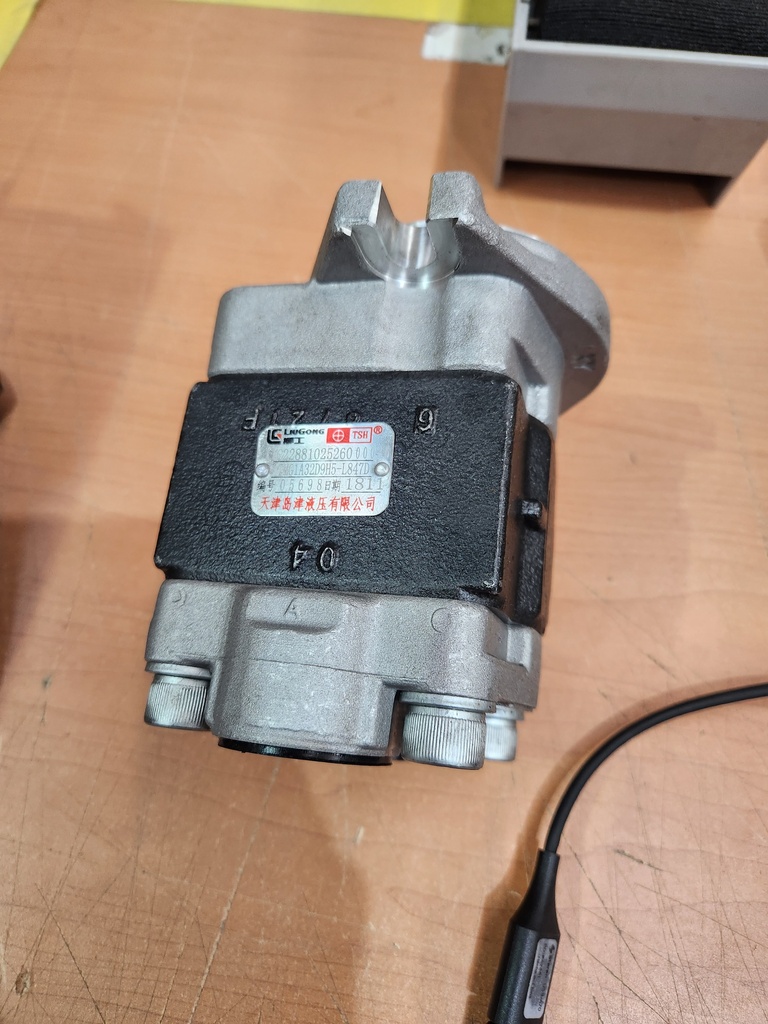 B - B - GEAR PUMP TMG1A 3rd POWER 2D9H5-L847D ASSY Bombas de engranaje 11C2288
