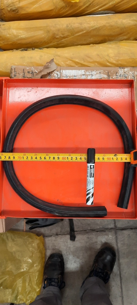 C - MANGUERA CAUCHO EMPAQUE PUERTA NEGRA 85 CMS LARGO RM060423082014 NP 090523021601