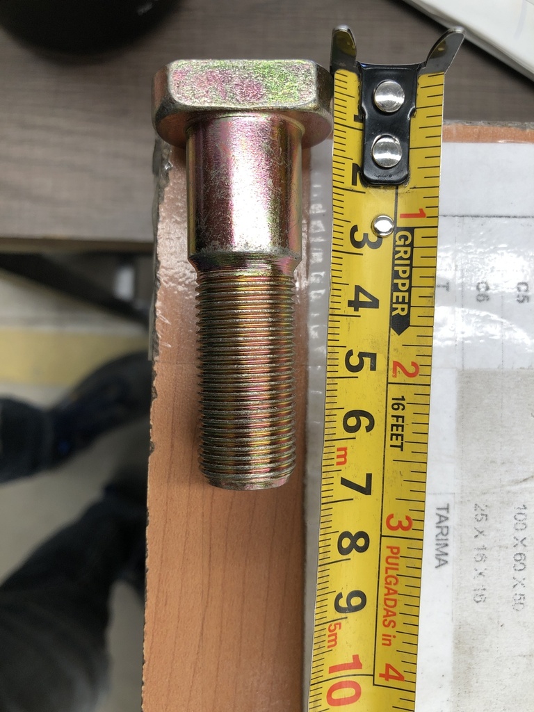 TORNILLO DORADO CON CABEZA PLANA Y CIRCULAR 70 MM LARGO X 40 MM DE CURDA